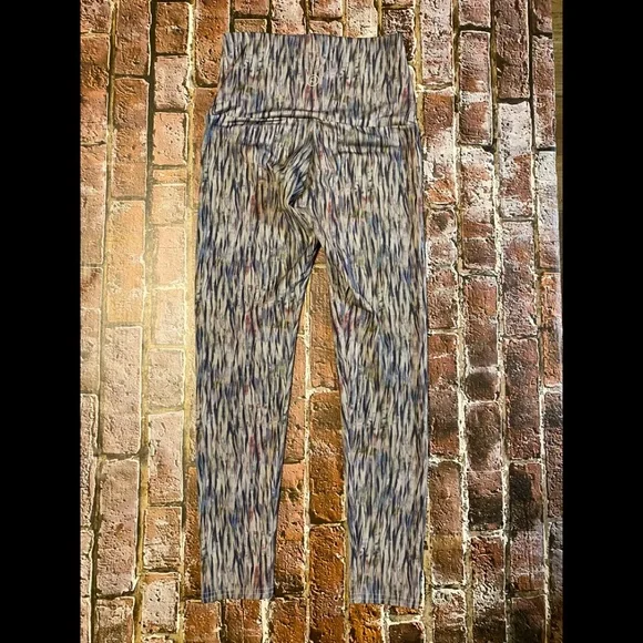 EUC Emily Hsu Pure Barre Women's Watercolor Leggings High Waist SZ M - Picture 8 of 10